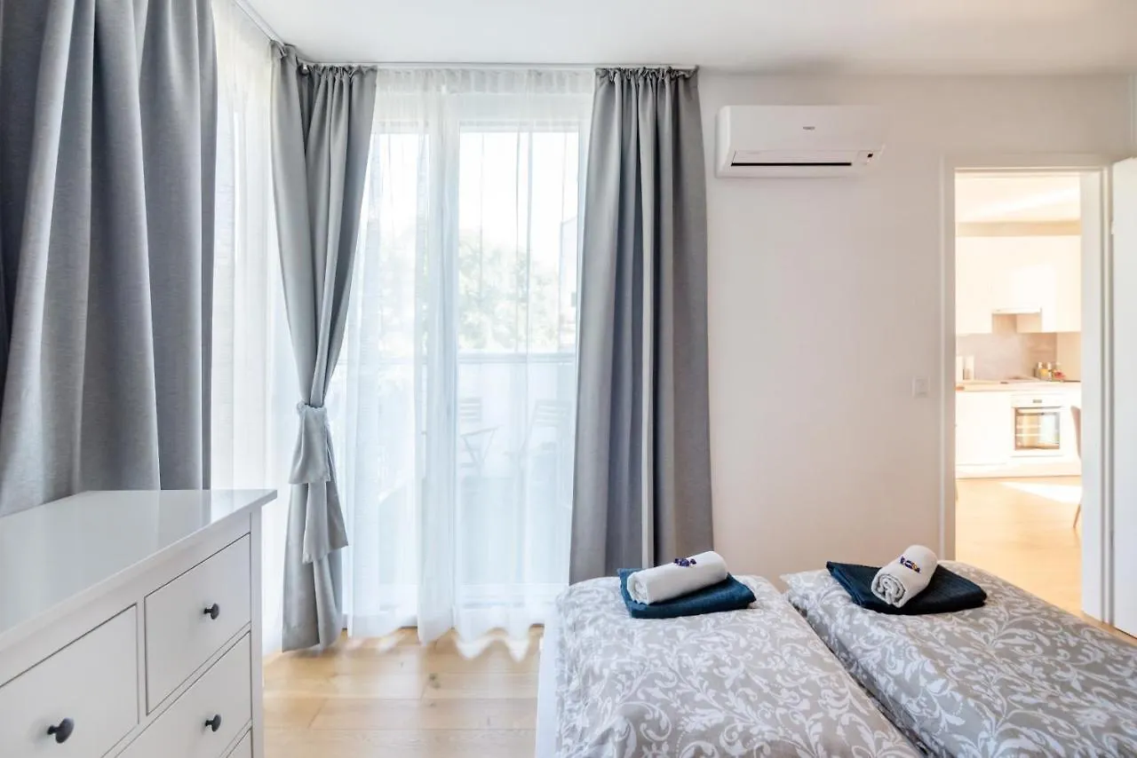 Apartment Vic & Uno City Charming Apart Plus Garage Vienna