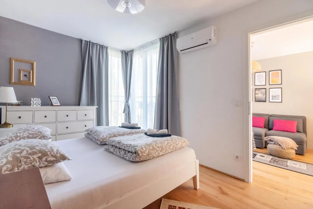 Vic & Uno City Charming Apart Plus Garage Vienna 0*,  Austria